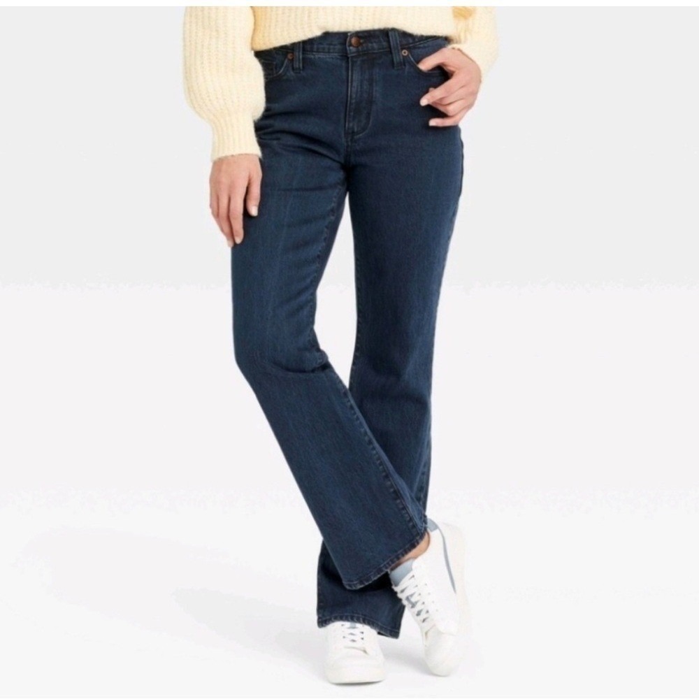 Universal Thread Vintage Bootcut Blue Jeans Pants